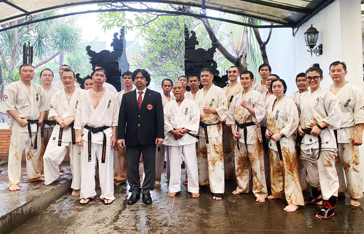 Minggu, 31 agustus 2025 Ujian Kenaikan Sabuk Hitam diadakan di Meruya Utara Jakarta Barat.